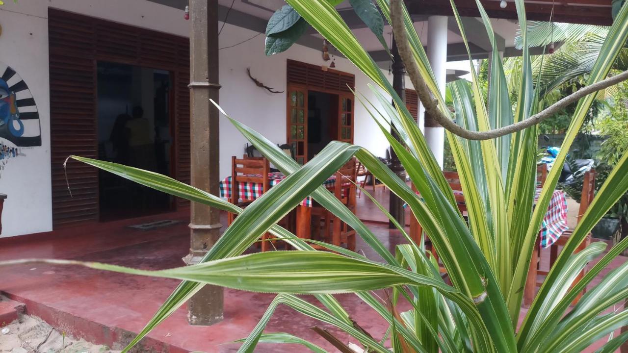 Julie Guest House Tangalle Eksteriør bilde